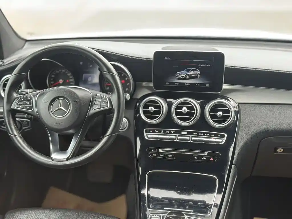 Mercedes-Benz GLC 2016 GLC 200 4MATIC