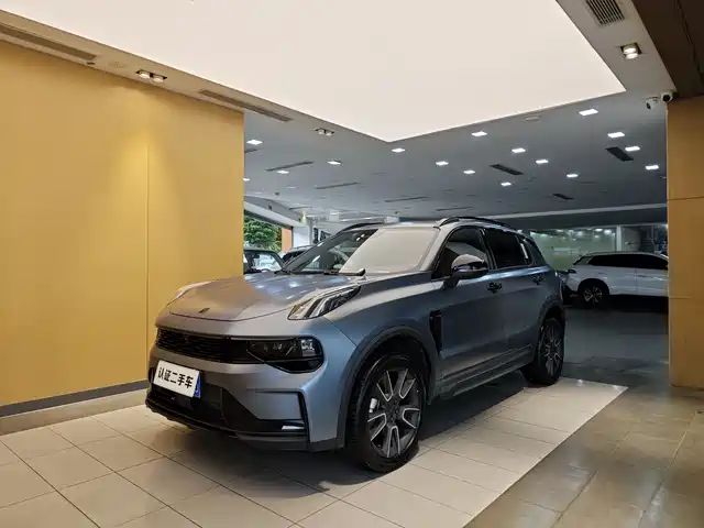 2025 Lynk & Co 01