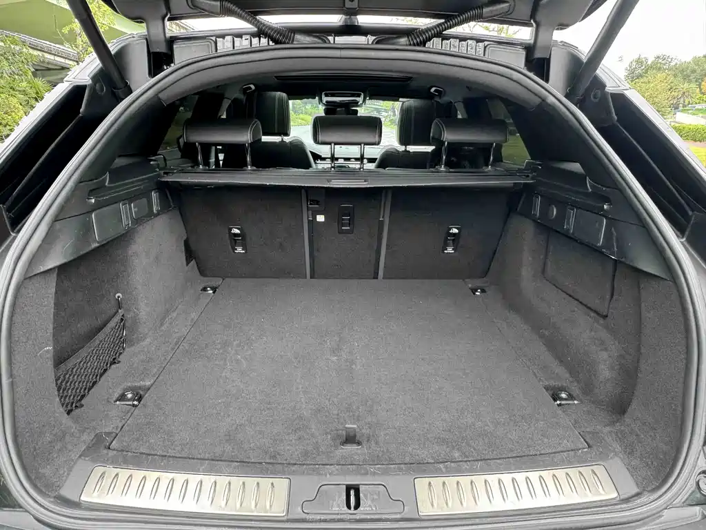 Land Rover Velar — миниатюра 11