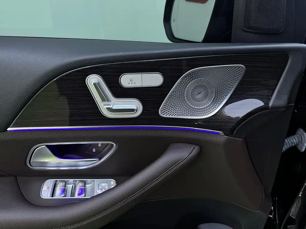 Mercedes-Benz GLE (Import) — миниатюра 16