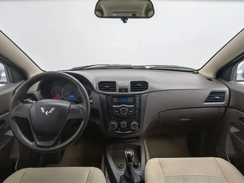 Wuling Hongguang — миниатюра 5