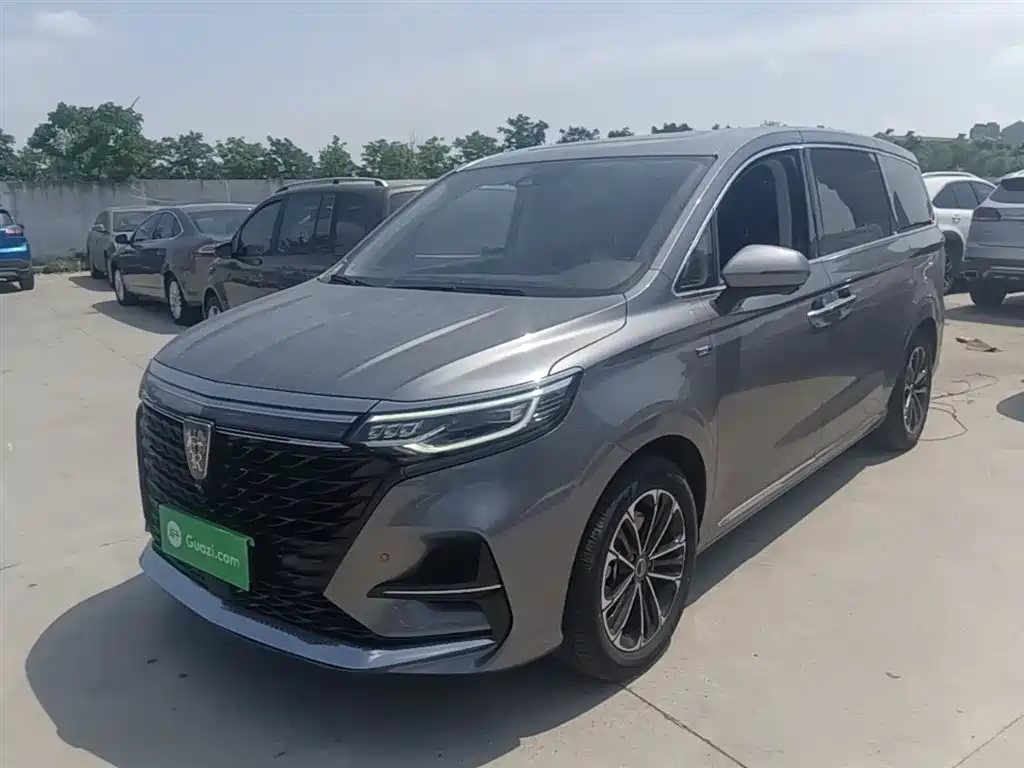 Roewe iMAX8 2023