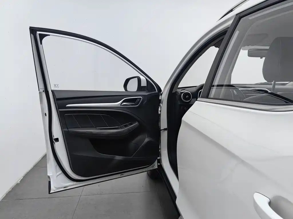MG ZS — миниатюра 8