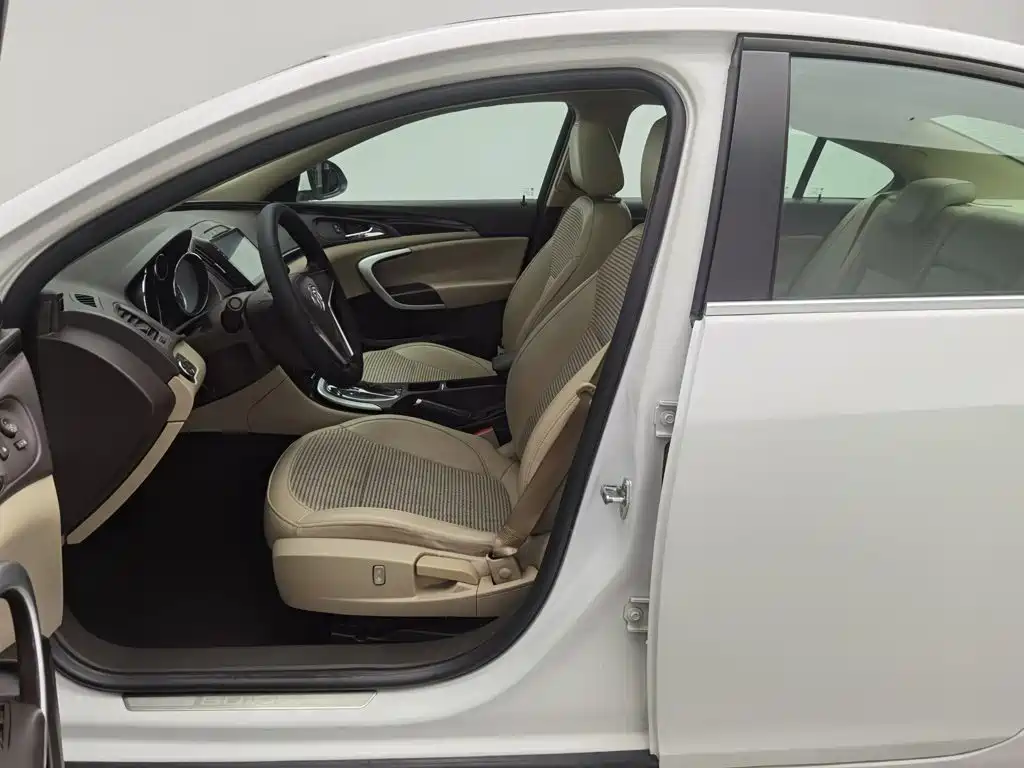 Buick Regal — миниатюра 10