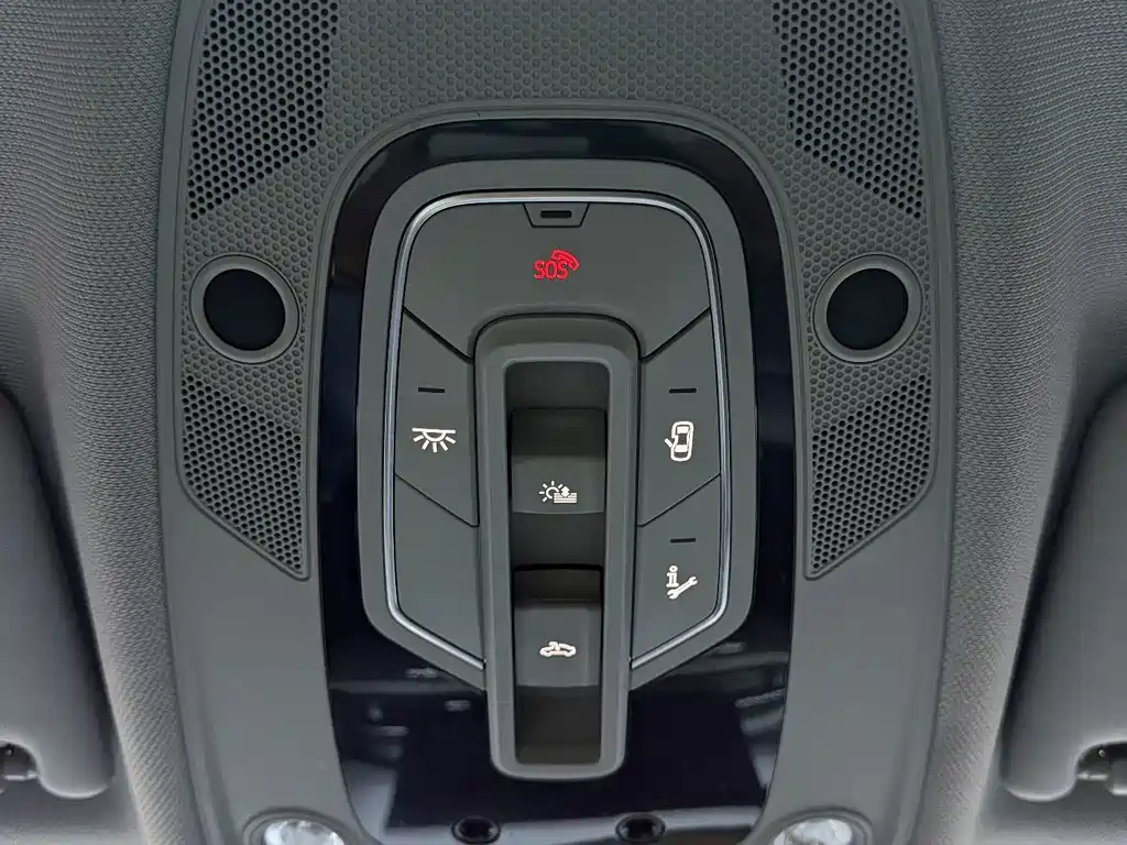 Audi A4L — миниатюра 12