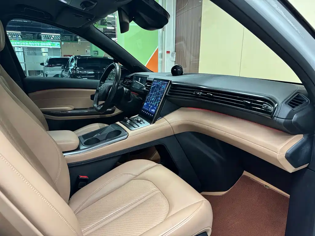 NIO ES6 — миниатюра 10