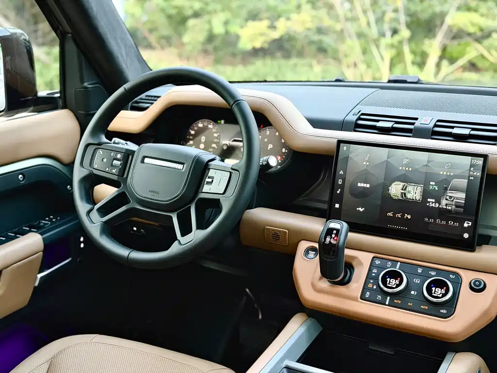 Land Rover Defender — миниатюра 8