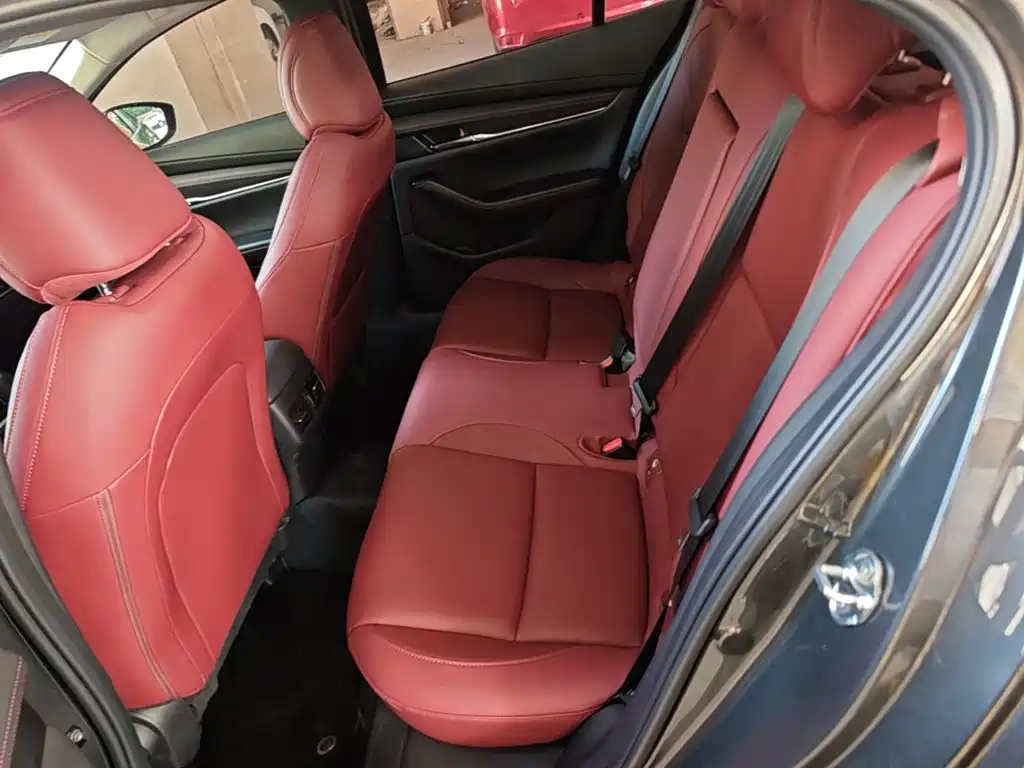 Mazda 3 Axela — миниатюра 17
