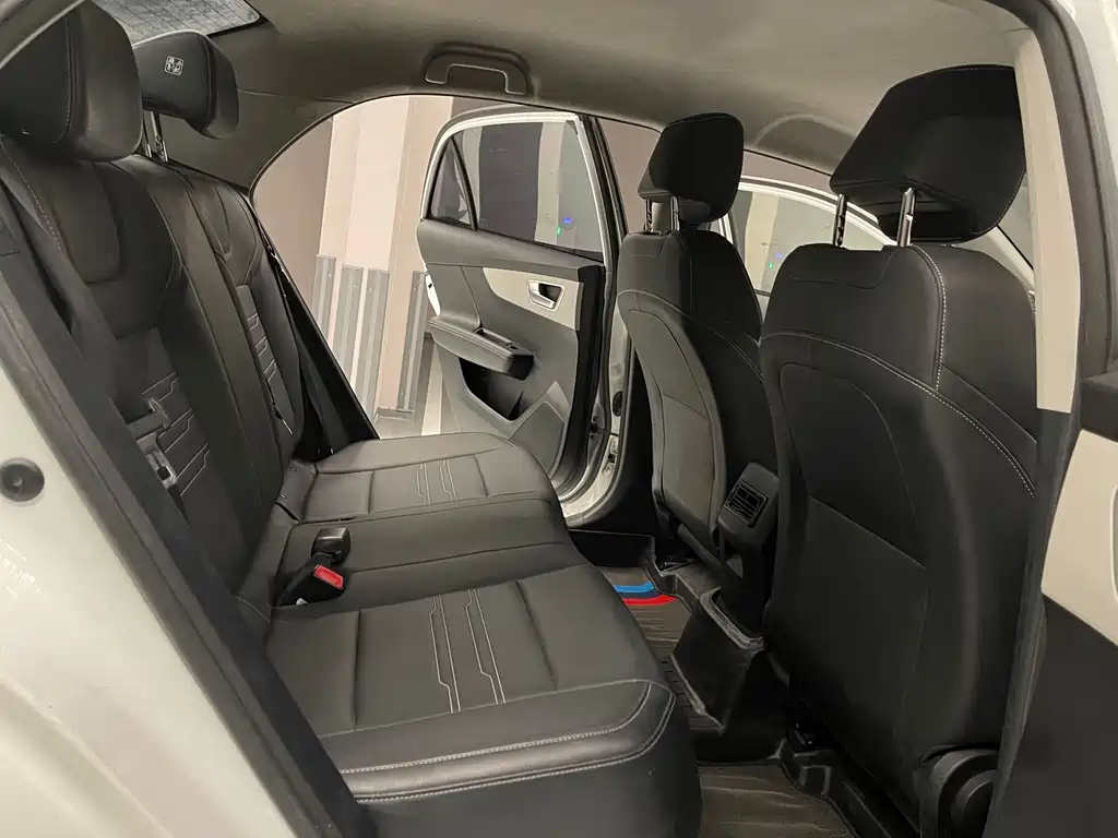 BYD Qin NEV — миниатюра 9
