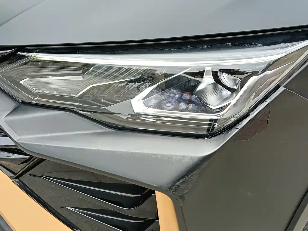 DONGFENG YI HYUN MAX