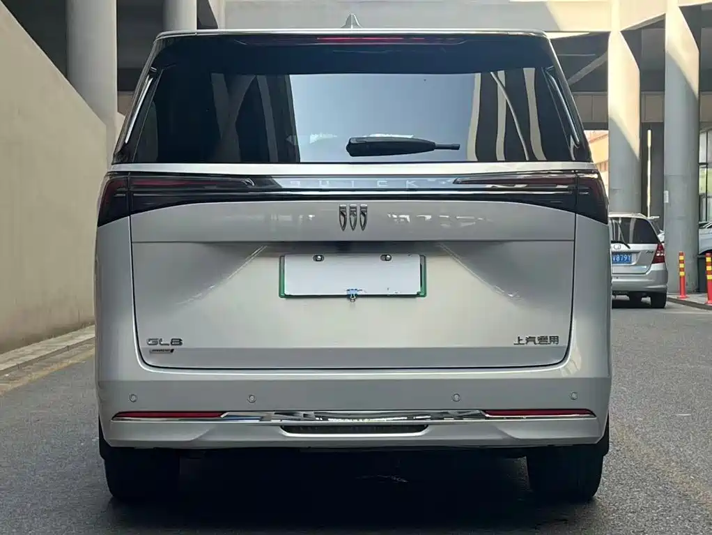 Buick GL8 Hybrid — миниатюра 4