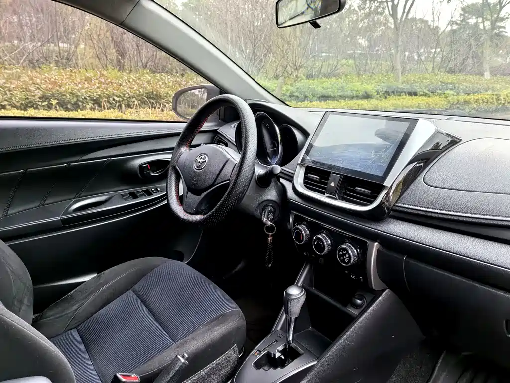 TOYOTA YARIS L ZHIXUAN