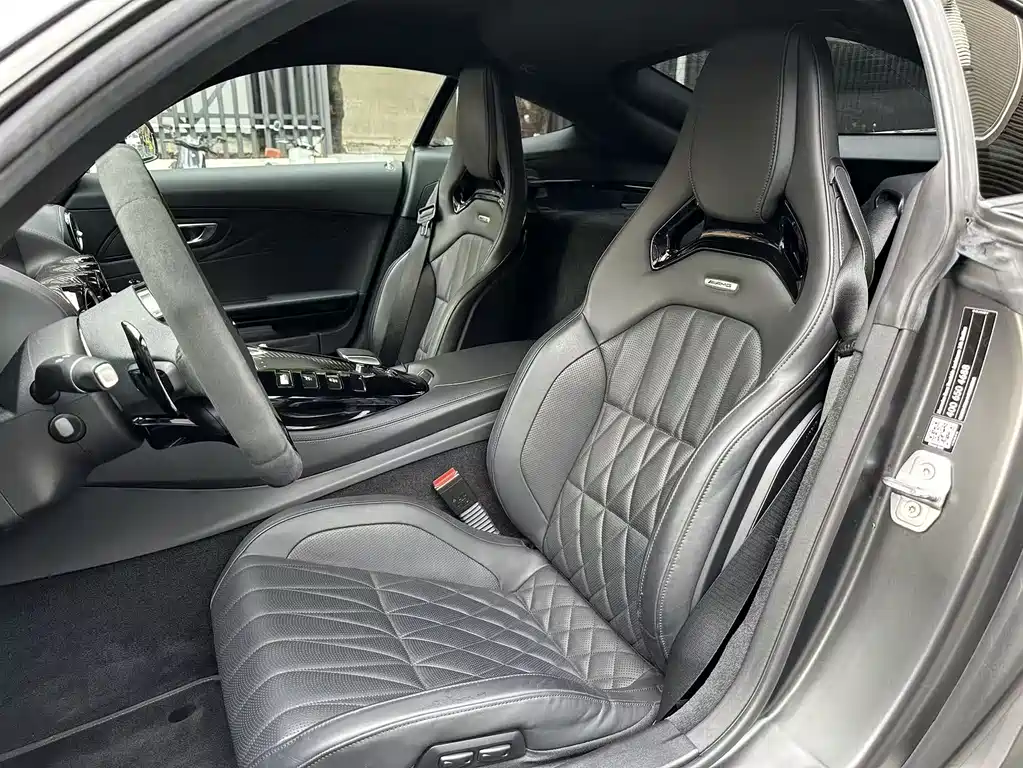 MERCEDES-BENZ AMG GT