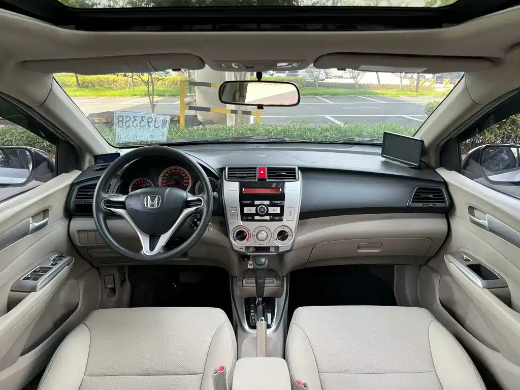 Honda City Classic — миниатюра 8