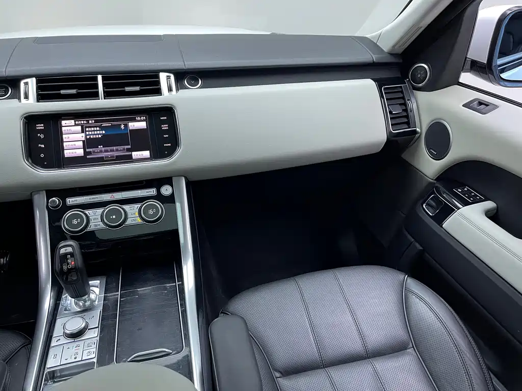 Land Rover Sport — миниатюра 5