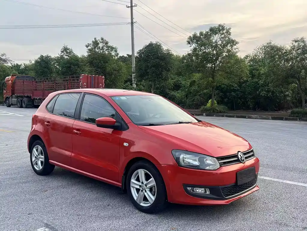 Volkswagen Polo 1.6L Auto Supreme Cool Edition, фото 3