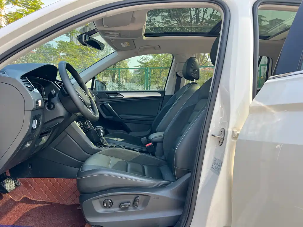 VOLKSWAGEN TIGUAN L NEW ENERGY