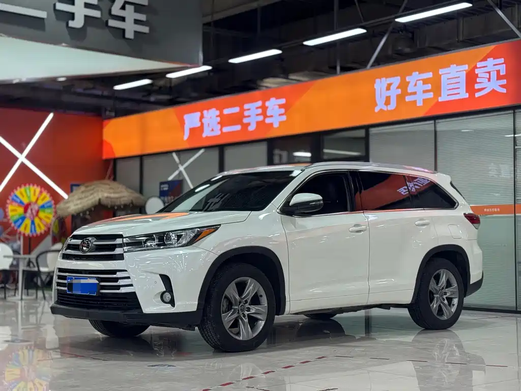 TOYOTA HIGHLANDER