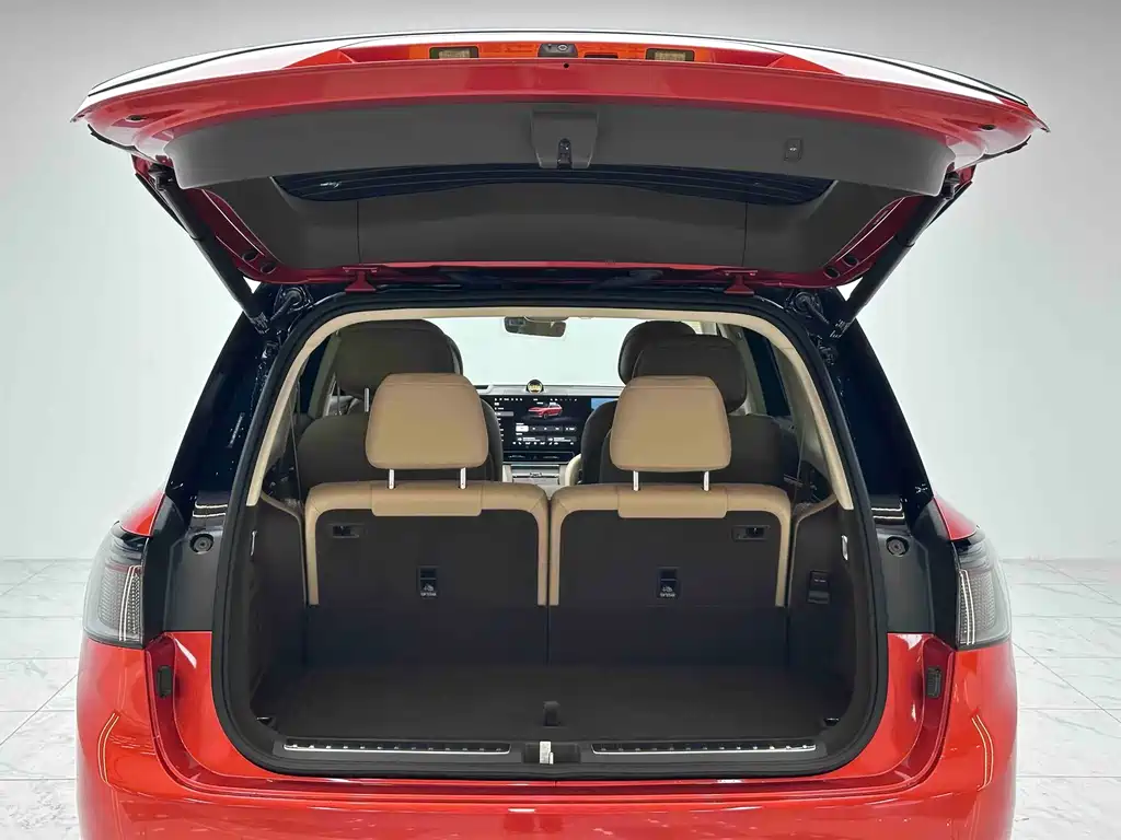 AITO ASK THE WORLD M9