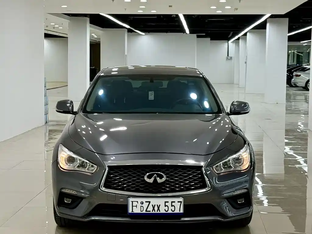 INFINITI Q50L