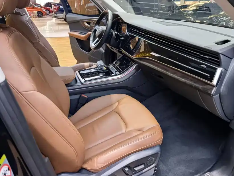 Audi Q7 — миниатюра 6