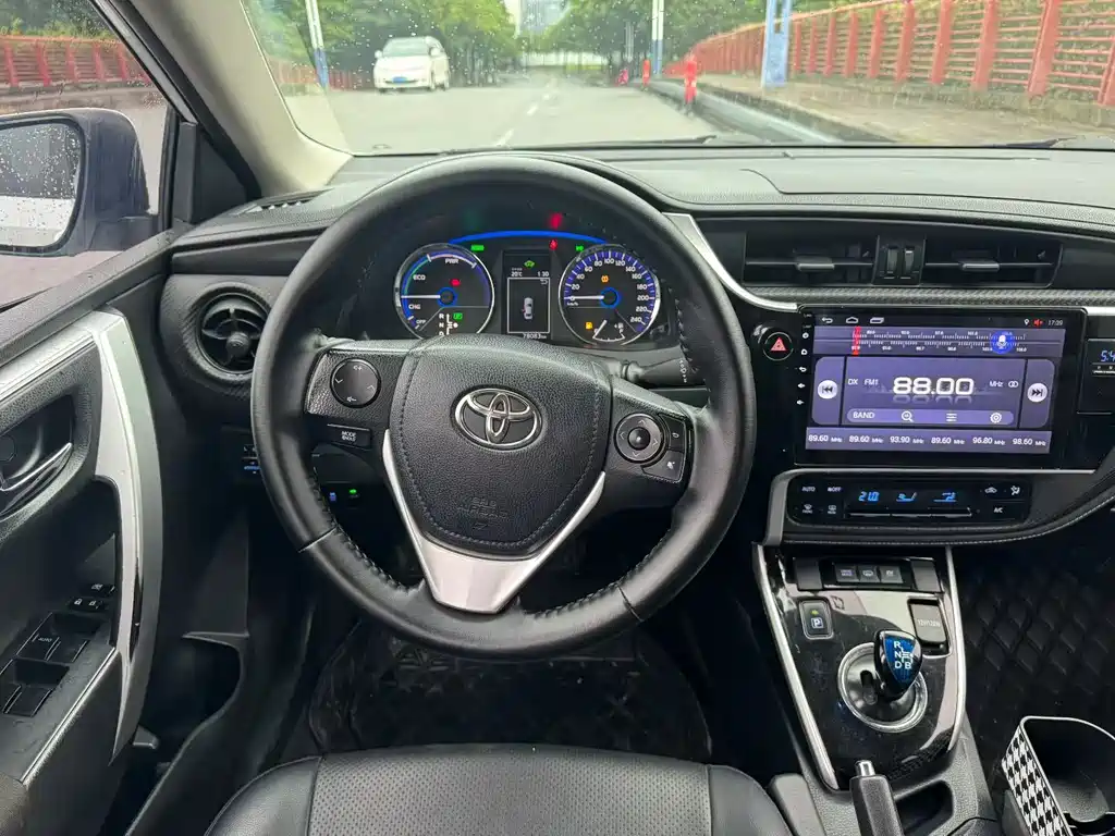 Toyota Levin Twin Engine E+ — миниатюра 6