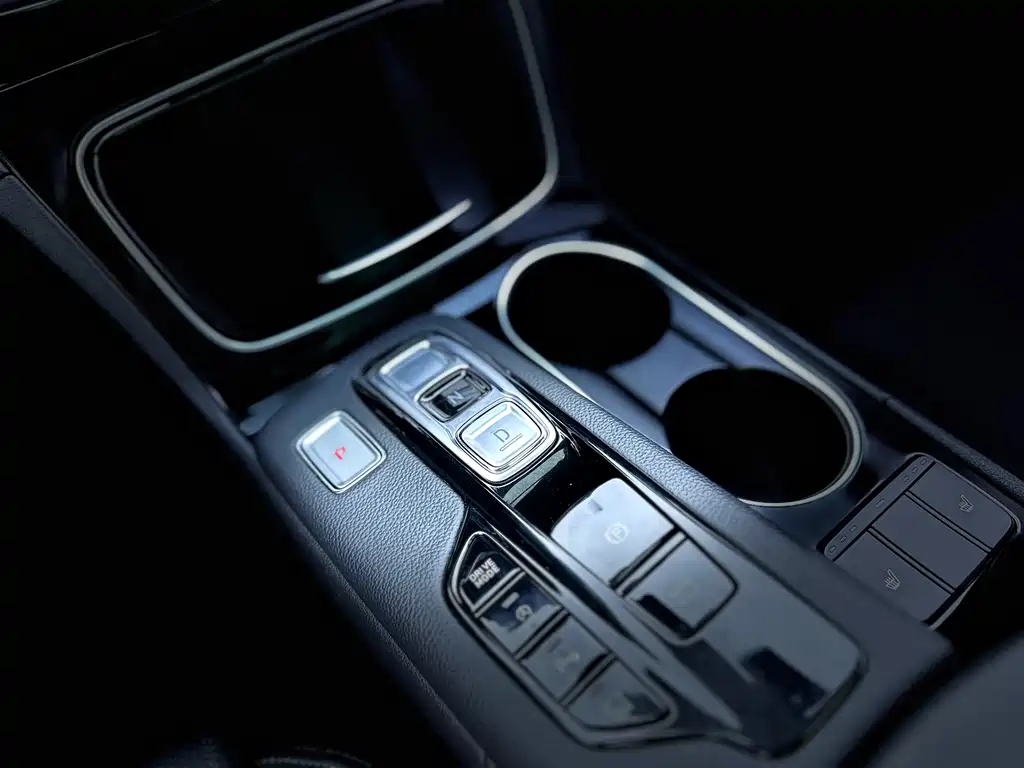 Hyundai Santa Fe — миниатюра 19