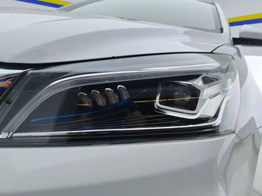 Geely Emgrand — миниатюра 5