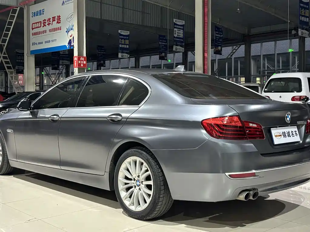 BMW 5 Series — миниатюра 6