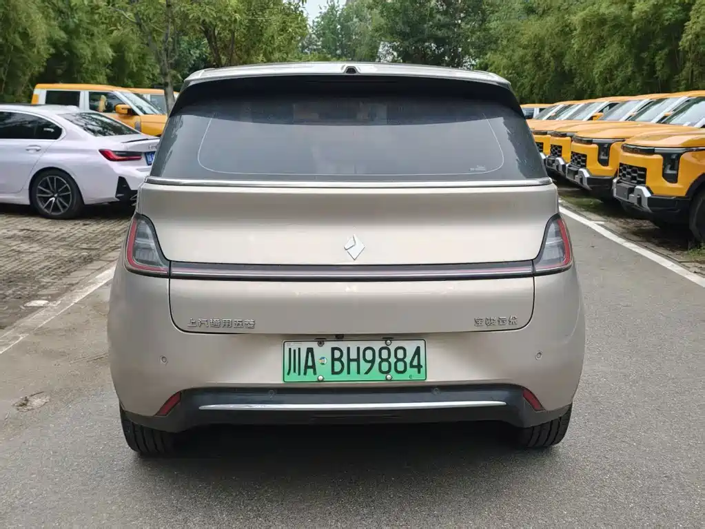 Baojun Yunduo — миниатюра 5