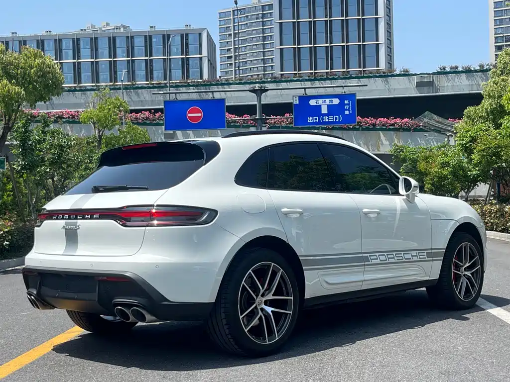 Porsche Macan — миниатюра 15