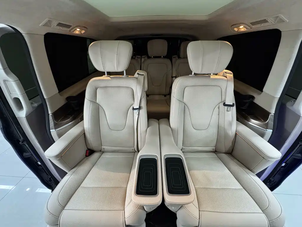 Mercedes-Benz V-Class — миниатюра 20