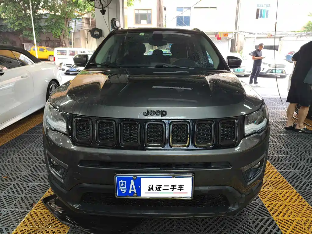Jeep Compass — миниатюра 7