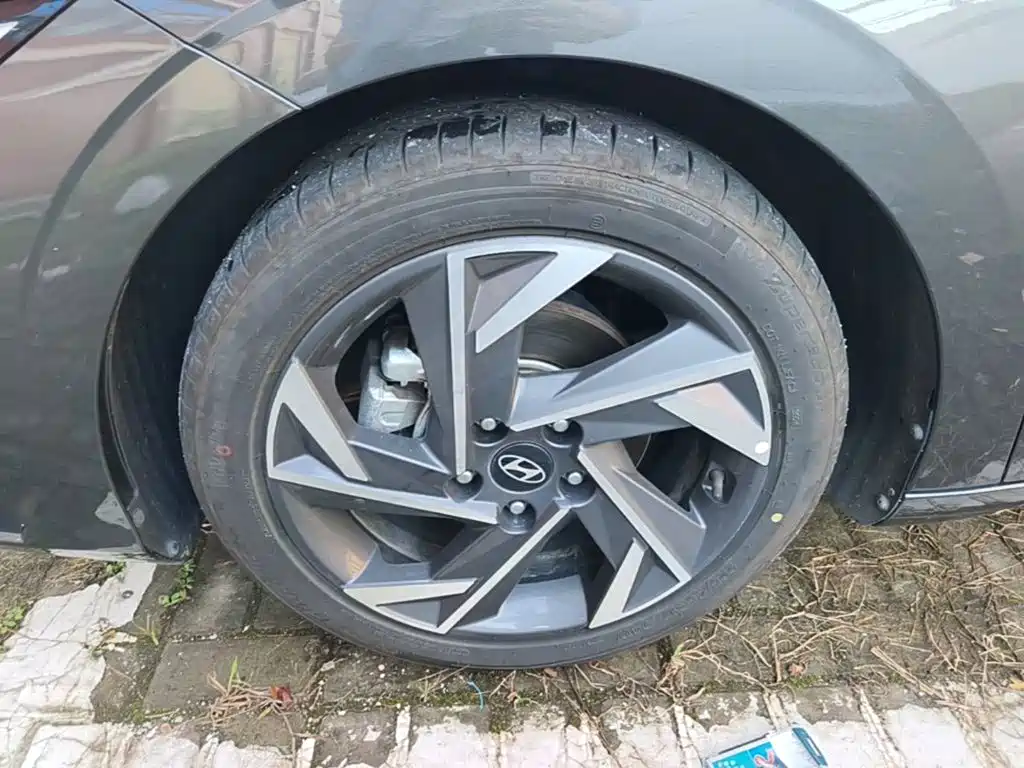 Hyundai Elantra — миниатюра 23