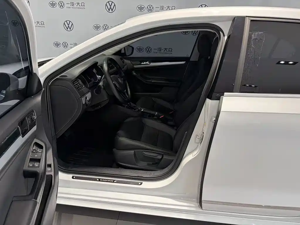 Volkswagen Sagitar — миниатюра 11