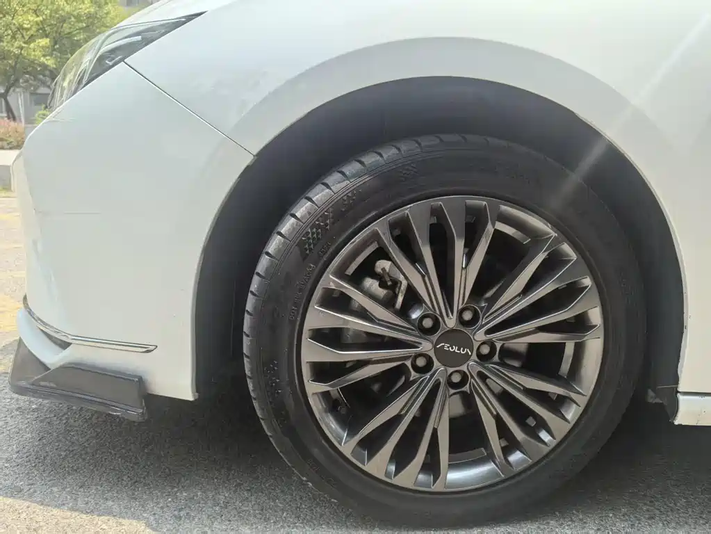 Dongfeng Aeolus Yixuan Max MAX 2021 1.5T