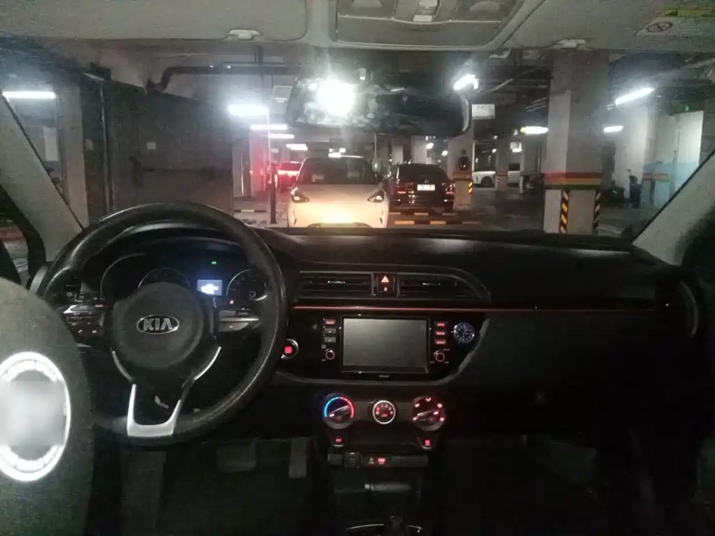 Kia KX Cross — миниатюра 5
