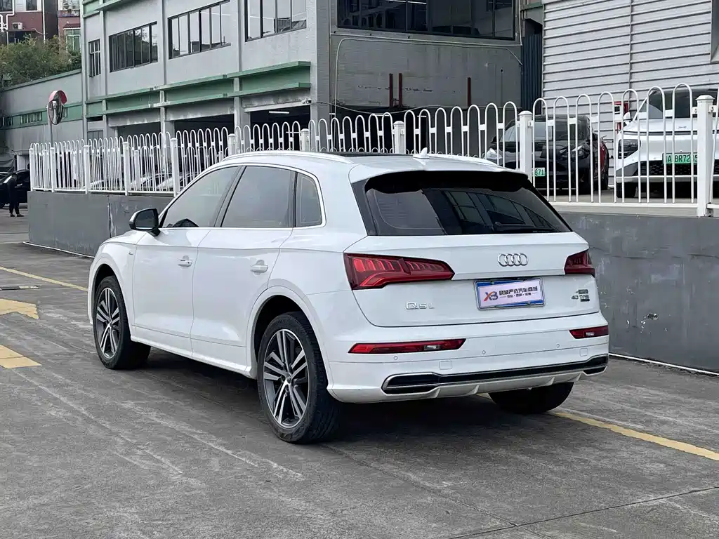 Audi Q5L — миниатюра 6