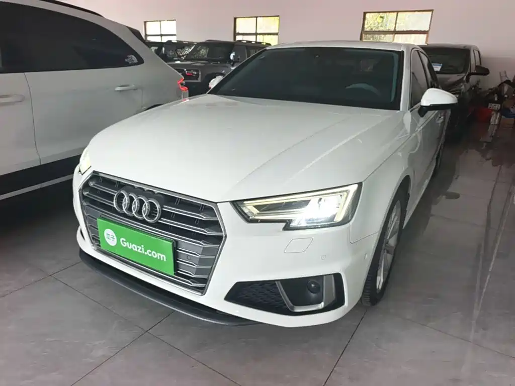 Audi A4L 2019 40 TFSI Fashion VI