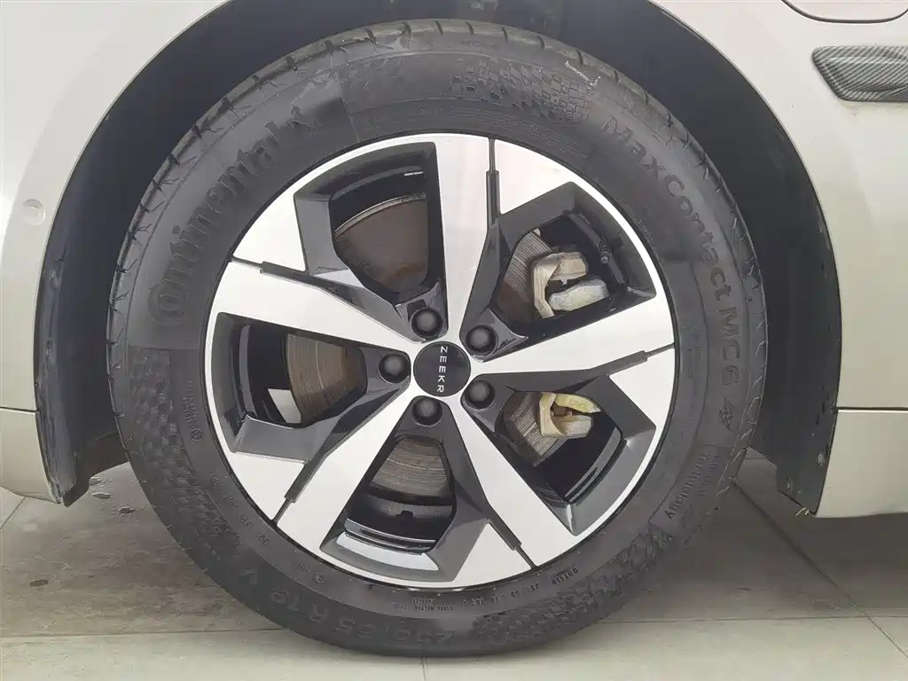 ZEEKR EXTREME KRYPTON 001