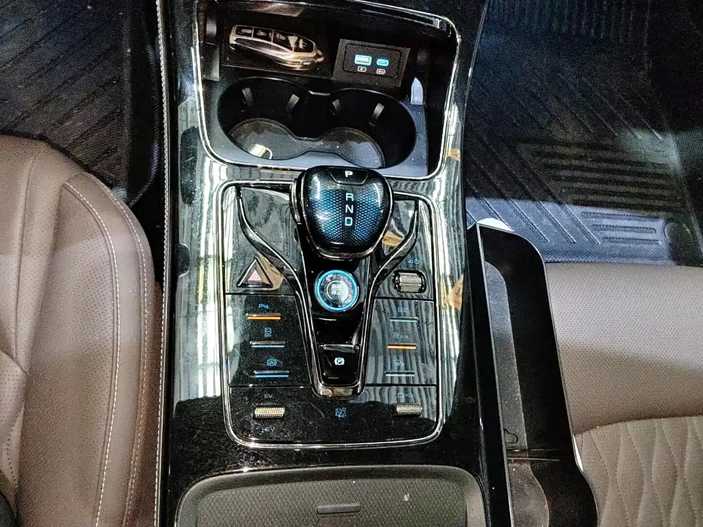 BYD Han — миниатюра 8