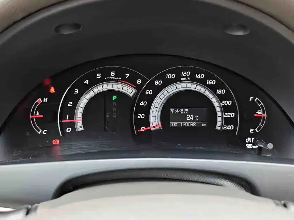Toyota Camry — миниатюра 25