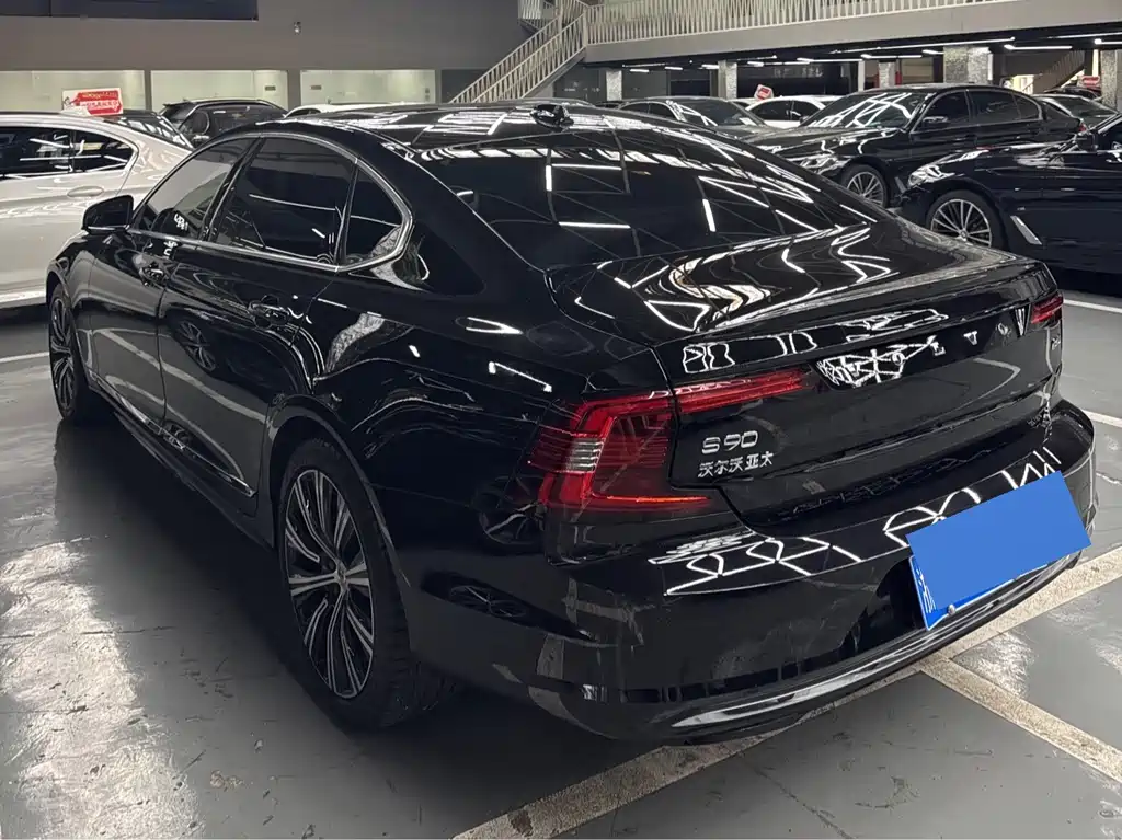 Volvo S90 2024 B5 Luxury