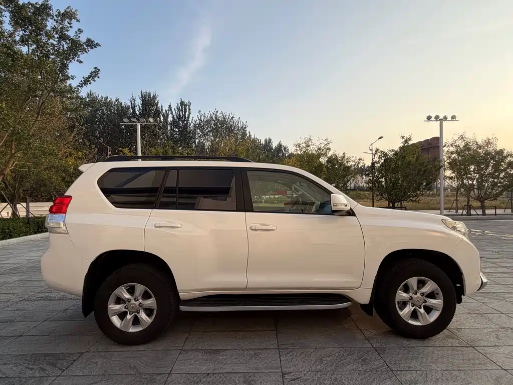 Toyota Prado — миниатюра 4