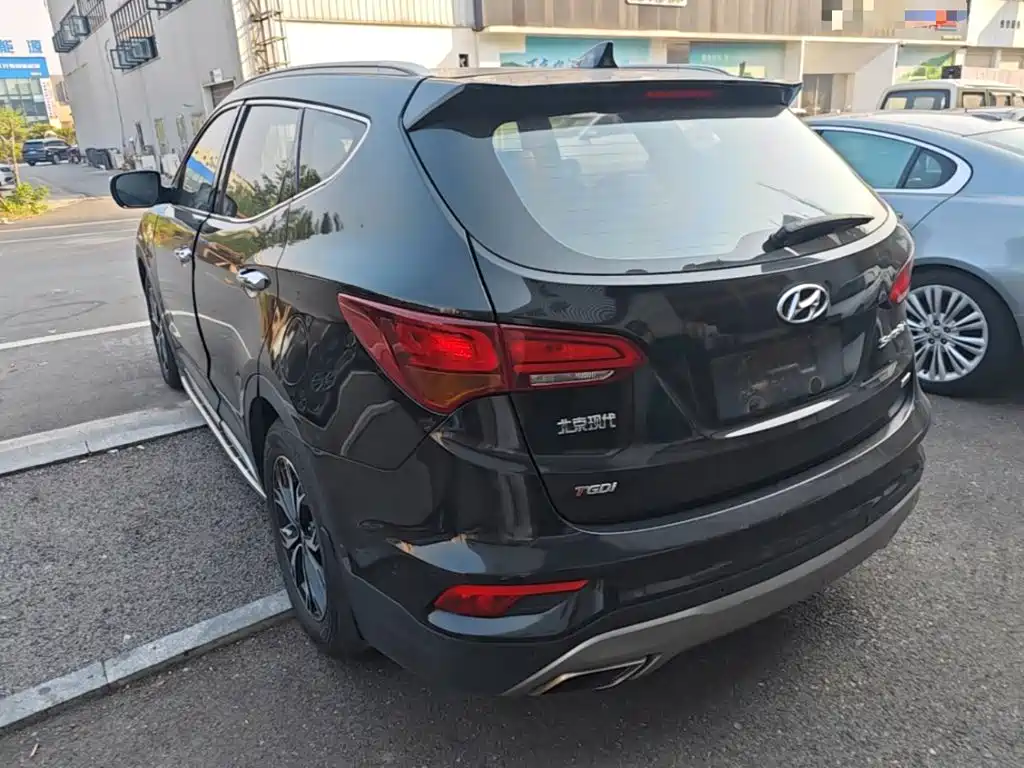 Hyundai Santa Fe — миниатюра 5