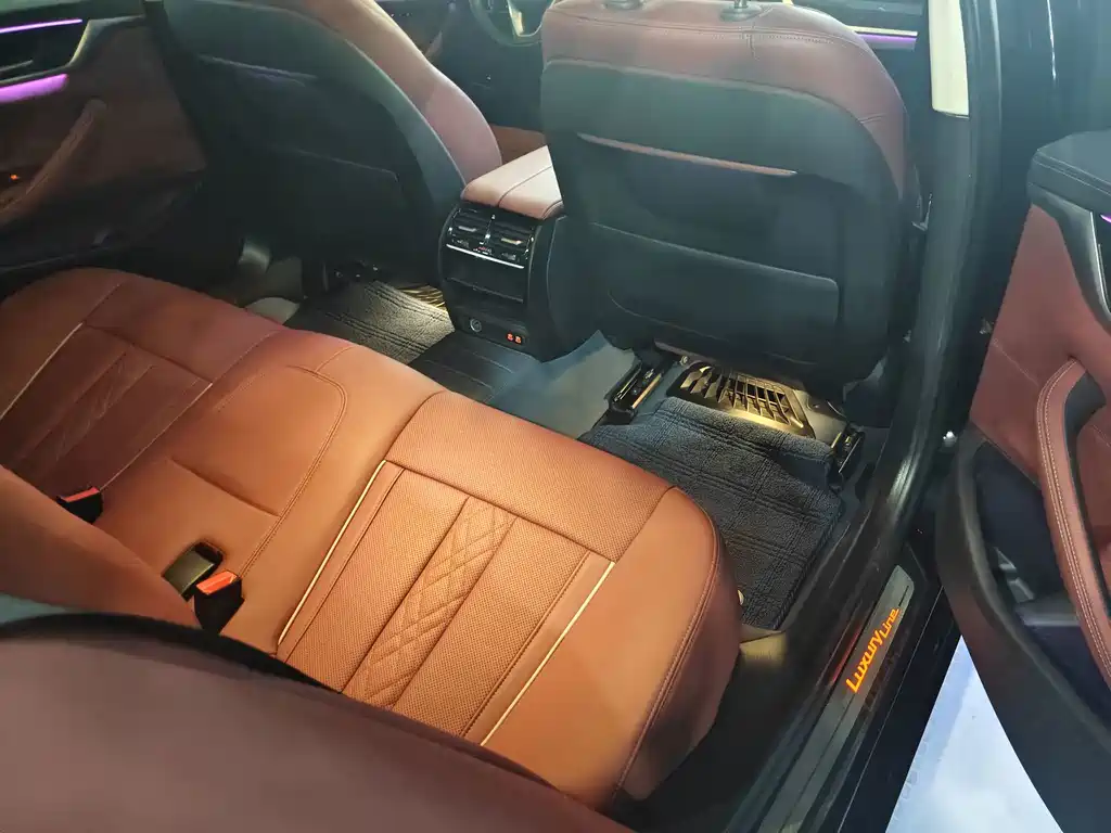 BMW 5 Series — миниатюра 18