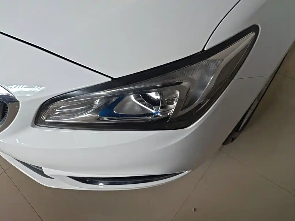 Buick Verano — миниатюра 24