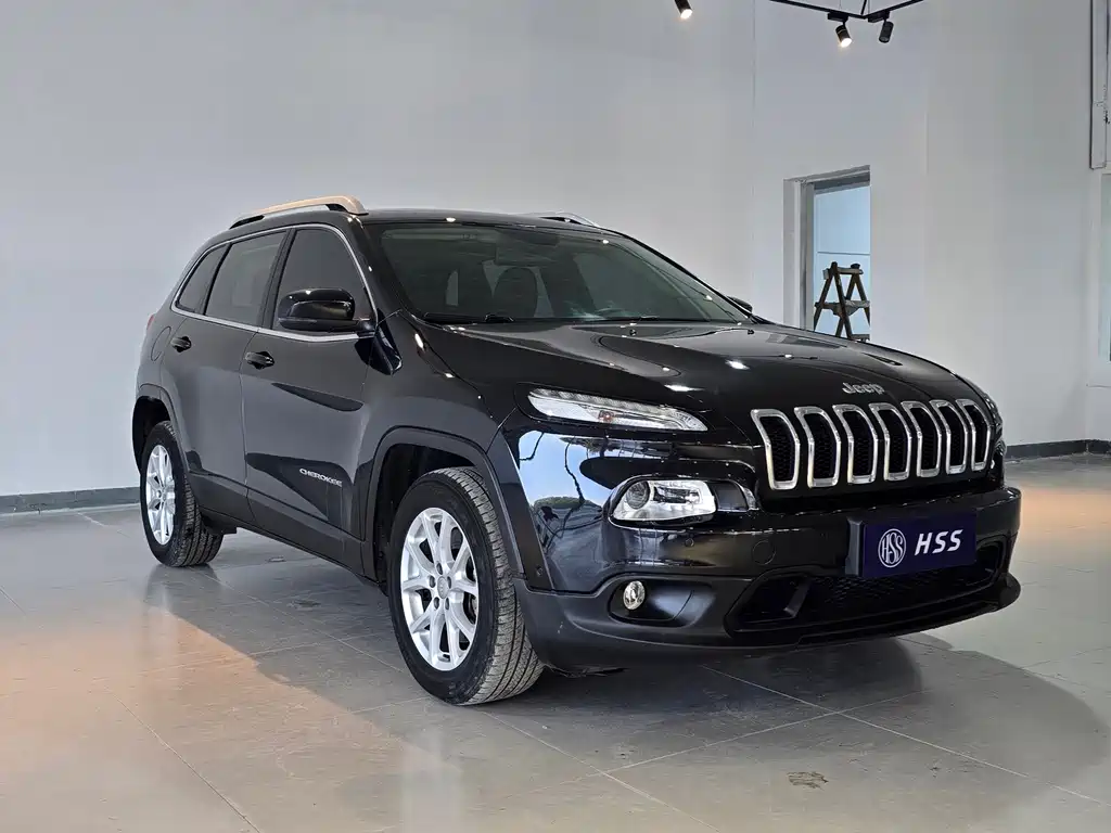 Jeep Cherokee — миниатюра 3