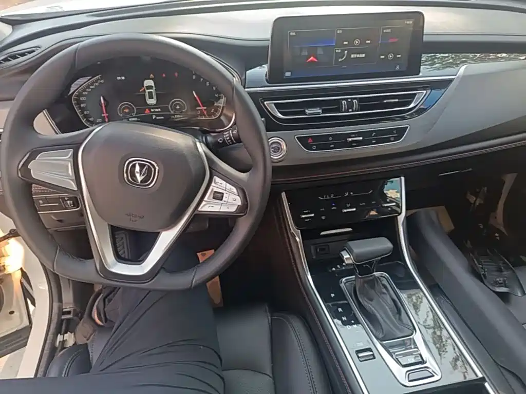 Changan CS75 — миниатюра 10