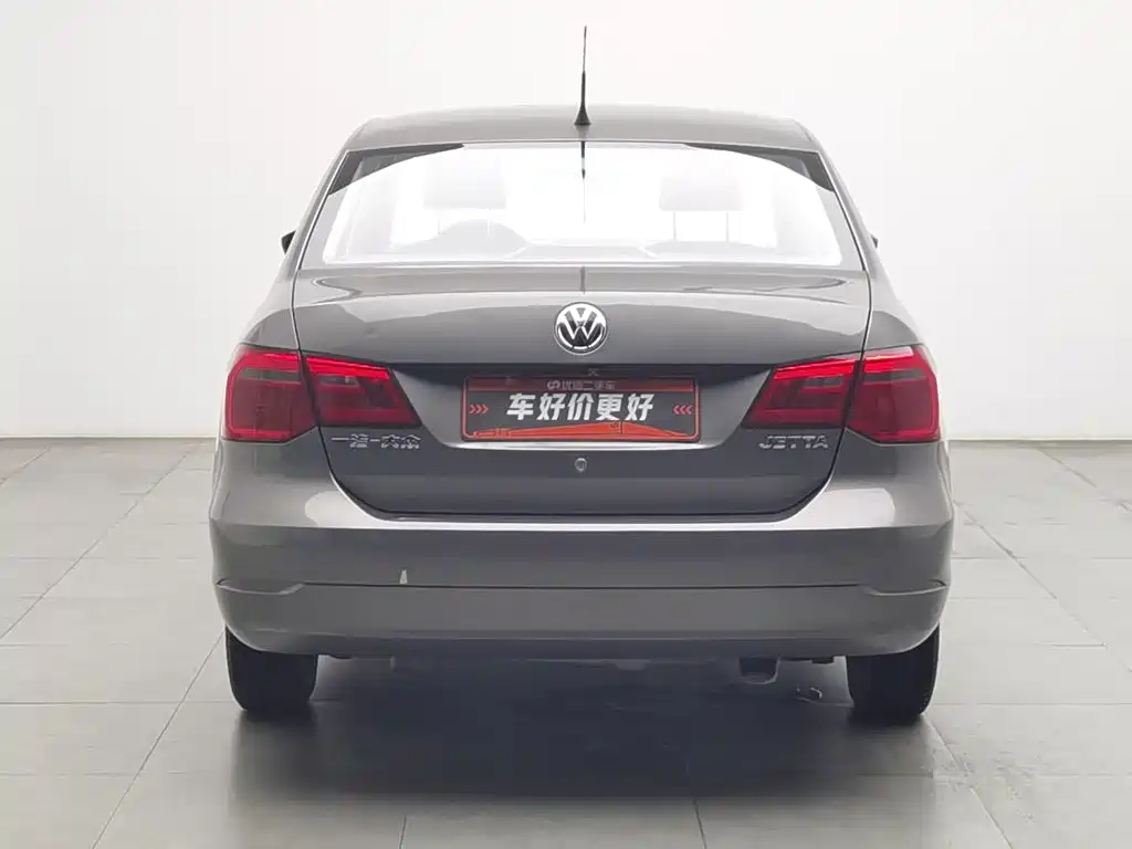 Volkswagen Jetta 2015 1.6L MT Fashion